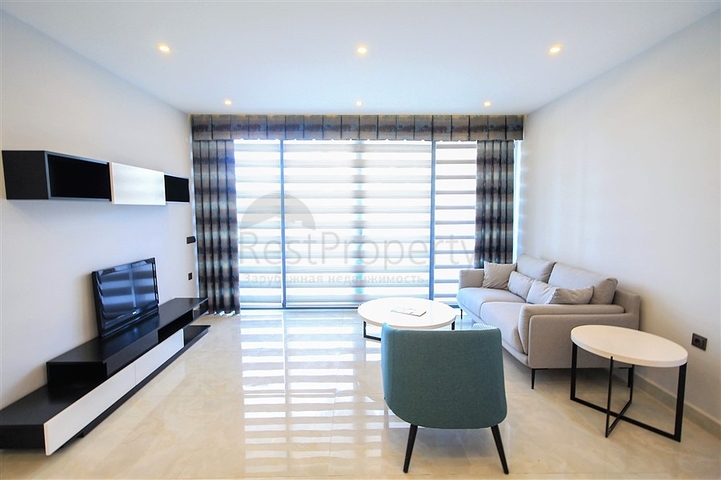 Neuer Komplex in der ersten Linie von Mahmutlar