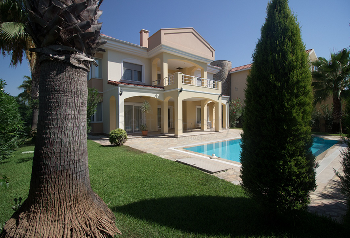 Freistehende möblierte Villa 3+1 in Belek