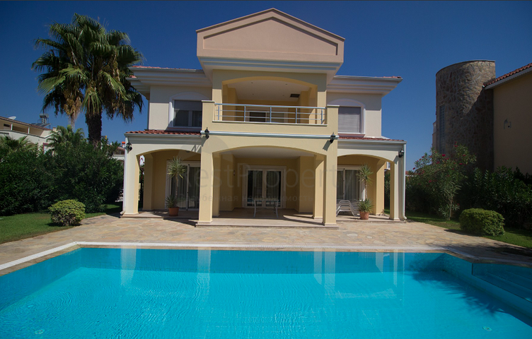 Freistehende möblierte Villa 3+1 in Belek