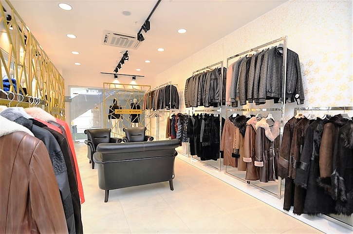 Verkaufsraum im Einkaufszentrum Okurcalara