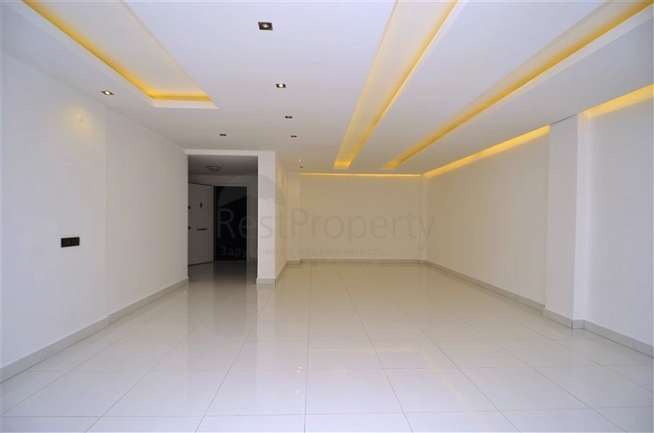 4+2 geschnittene Villa mit Blick auf die historische Festung