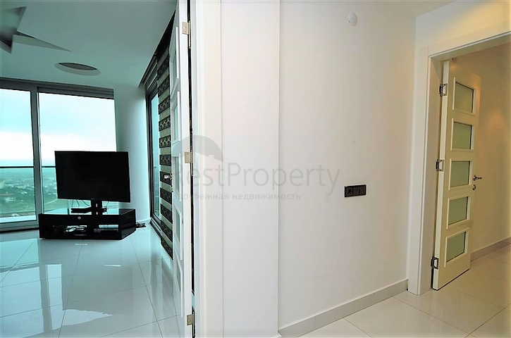 4+2 geschnittene Villa mit Blick auf die historische Festung