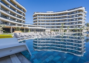 Neue Luxusanlage in der Nähe des Meeres in Kargicak Neue Luxusanlage in der Nähe des Meeres in Kargicak