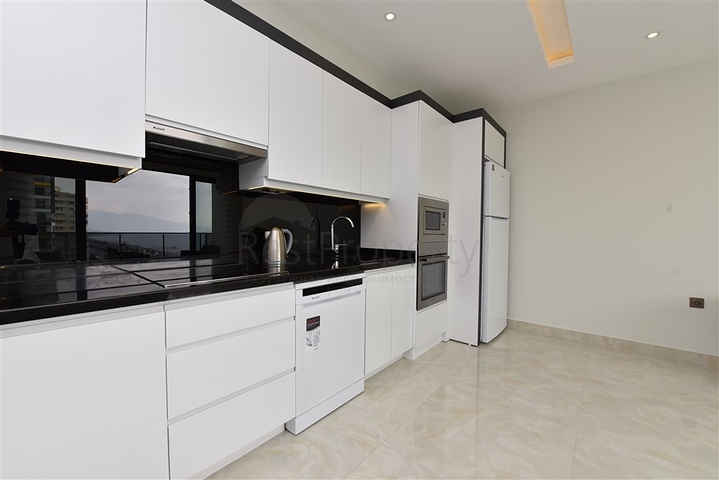 1+1 Wohnung zu vermieten an der ersten Küste in Mahmutlar 1+1 Wohnung zu vermieten an der ersten Küste in Mahmutlar