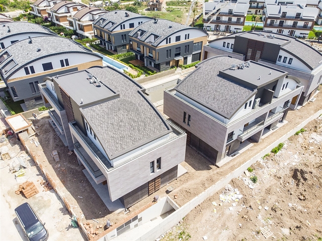 Villen in der Endphase des Baus in Konyaalti 
