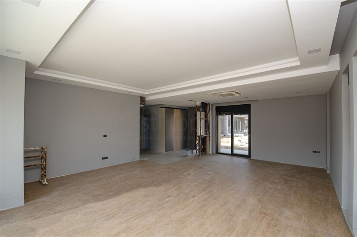 Villen in der Endphase des Baus in Konyaalti 