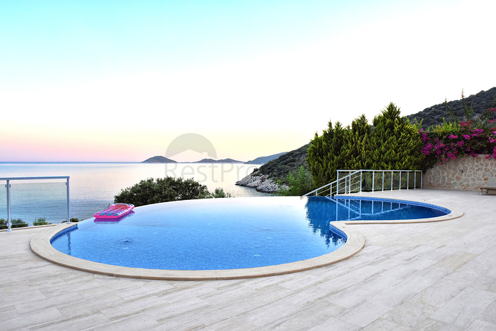 Exklusive 5+1 Villen mit Meerblick in Kalkan Exklusive 5+1 Villen mit Meerblick in Kalkan