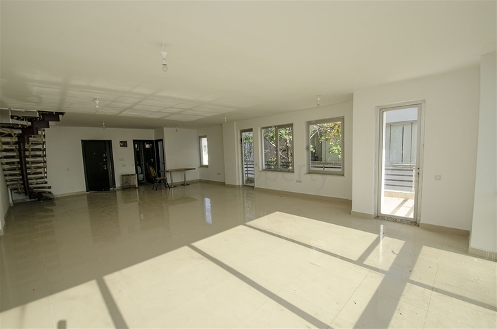 Verkauf Geschäftszentrum im Stadtteil Lara Antalya Verkauf Geschäftszentrum im Stadtteil Lara Antalya