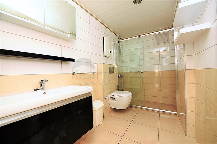 Möblierte Wohnung mit zwei Schlafzimmern zu vermieten