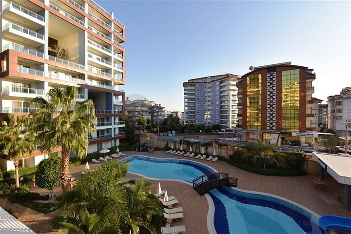 Möblierte Wohnung mit zwei Schlafzimmern zu vermieten