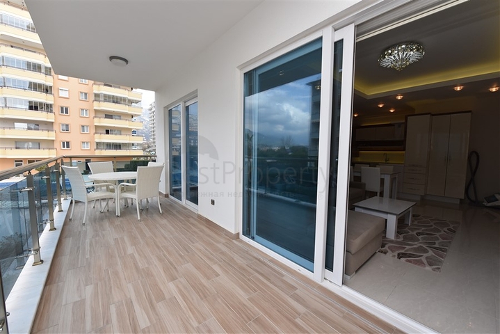 Zweizimmerwohnung in einem Komplex mit Infrastruktur 