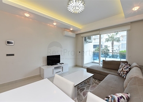 Zweizimmerwohnung in einem Komplex mit Infrastruktur 