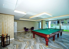 Zweizimmerwohnung in einem Komplex mit Infrastruktur 