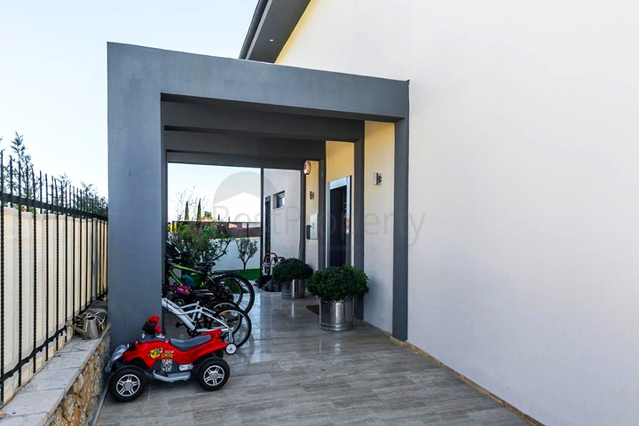 Türkische Staatsbügerschaft:  Moderne freistehende Villa 4+1 in Dösemealti/Antalya