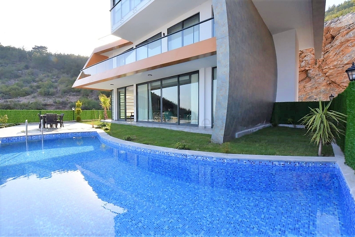 VIP-Level-Villa zur Miete im Zentrum von Alanya