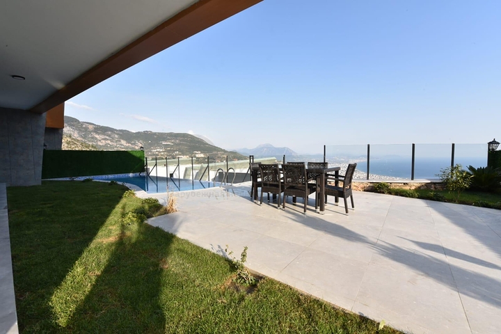 VIP-Level-Villa zur Miete im Zentrum von Alanya