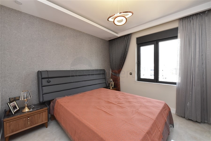 Geräumiges Penthouse an der ersten Küste 