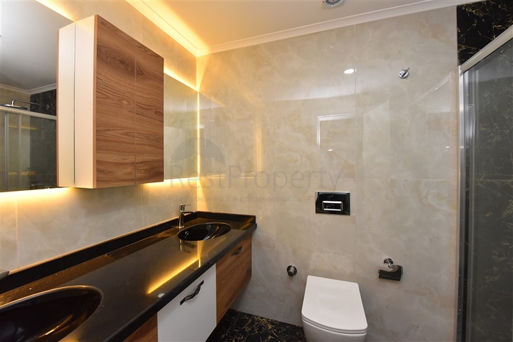 Geräumiges Penthouse an der ersten Küste 