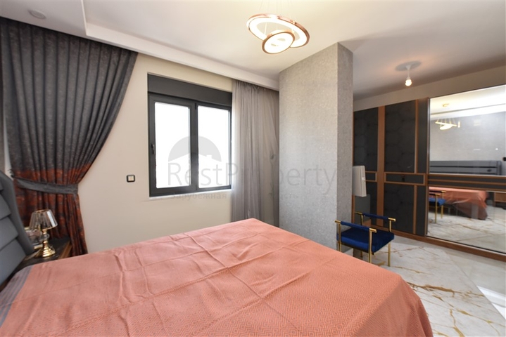 Geräumiges Penthouse an der ersten Küste 