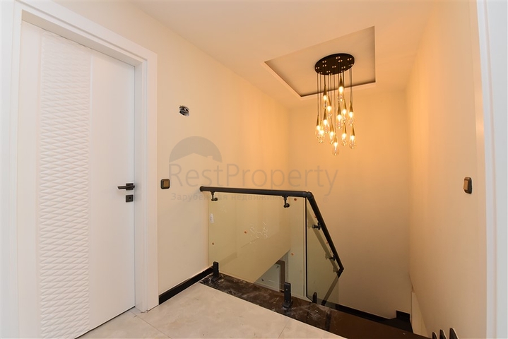 Geräumiges Penthouse an der ersten Küste 