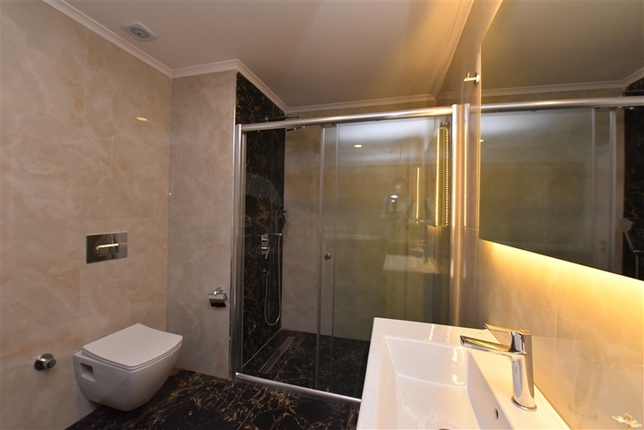 Geräumiges Penthouse an der ersten Küste 