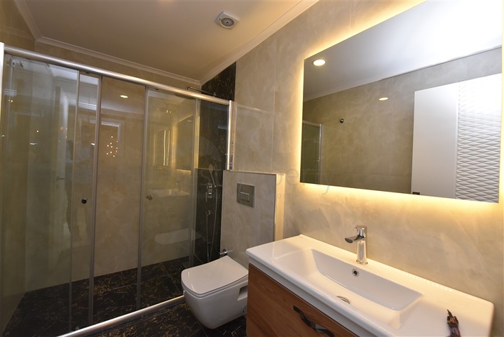 Geräumiges Penthouse an der ersten Küste 