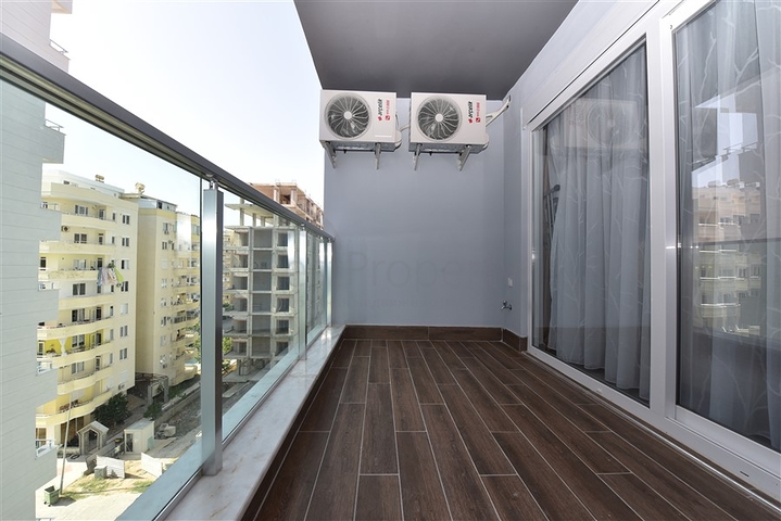 1+1 möblierte Wohnung in einem neuen Komplex 