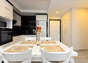 1+1 möblierte Wohnung in einem neuen Komplex 