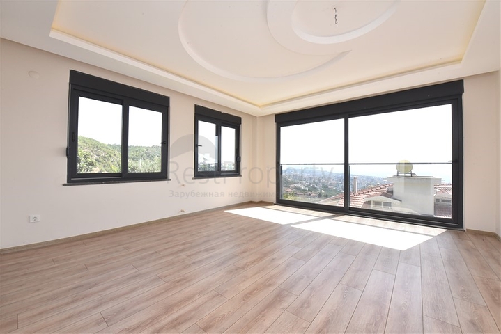 Geräumige Villa im Zentrum von Alanya mit herrlichem Panoramablick auf das Meer