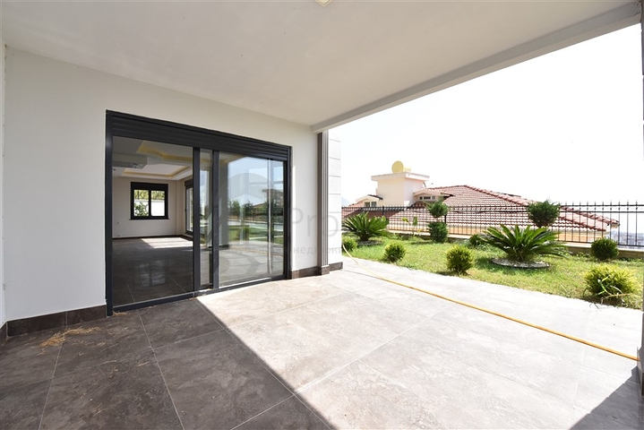 Geräumige Villa im Zentrum von Alanya mit herrlichem Panoramablick auf das Meer