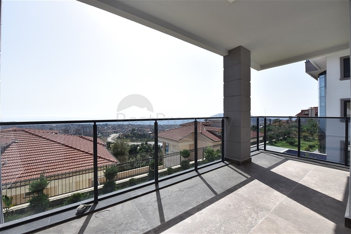 Geräumige Villa im Zentrum von Alanya mit herrlichem Panoramablick auf das Meer