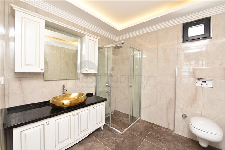 Geräumige Villa im Zentrum von Alanya mit herrlichem Panoramablick auf das Meer