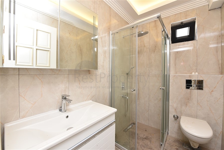 Geräumige Villa im Zentrum von Alanya mit herrlichem Panoramablick auf das Meer