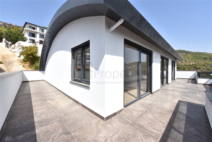 Geräumige Villa im Zentrum von Alanya mit herrlichem Panoramablick auf das Meer