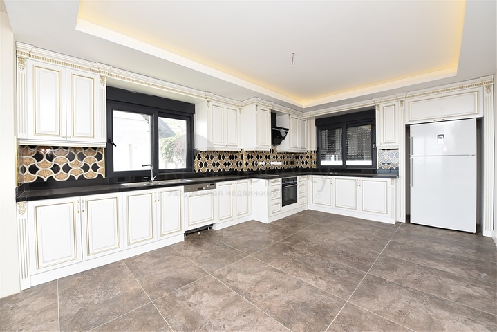 Geräumige Villa im Zentrum von Alanya mit herrlichem Panoramablick auf das Meer