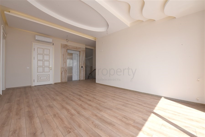 Geräumige Villa im Zentrum von Alanya mit herrlichem Panoramablick auf das Meer