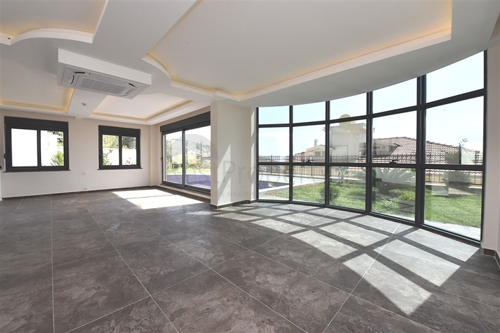 Geräumige Villa im Zentrum von Alanya mit herrlichem Panoramablick auf das Meer