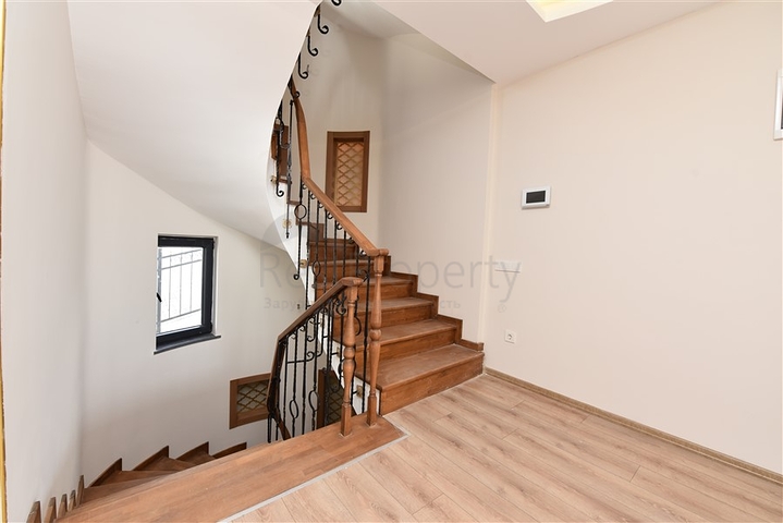 Geräumige Villa im Zentrum von Alanya mit herrlichem Panoramablick auf das Meer