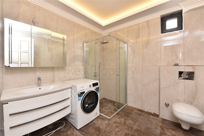 Geräumige Villa im Zentrum von Alanya mit herrlichem Panoramablick auf das Meer