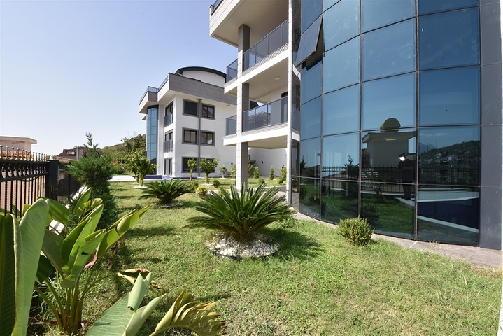 Geräumige Villa im Zentrum von Alanya mit herrlichem Panoramablick auf das Meer