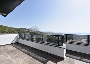 Geräumige Villa im Zentrum von Alanya mit herrlichem Panoramablick auf das Meer