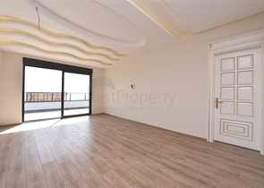 Geräumige Villa im Zentrum von Alanya mit herrlichem Panoramablick auf das Meer