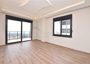 Geräumige Villa im Zentrum von Alanya mit herrlichem Panoramablick auf das Meer