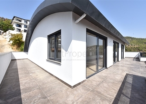 Geräumige Villa im Zentrum von Alanya mit herrlichem Panoramablick auf das Meer