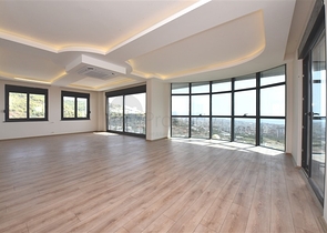 Geräumige Villa im Zentrum von Alanya mit herrlichem Panoramablick auf das Meer