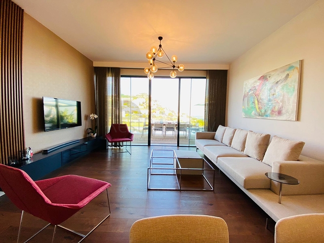 Stilvolle Villa mit herrlichem Blick auf das Meer, die Berge und Bodrum.