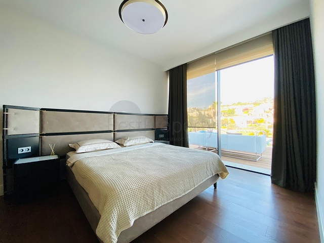 Stilvolle Villa mit herrlichem Blick auf das Meer, die Berge und Bodrum.