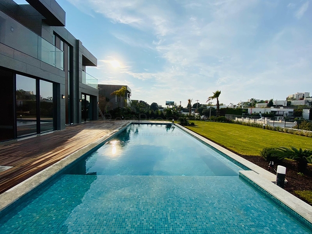 Stilvolle Villa mit herrlichem Blick auf das Meer, die Berge und Bodrum.