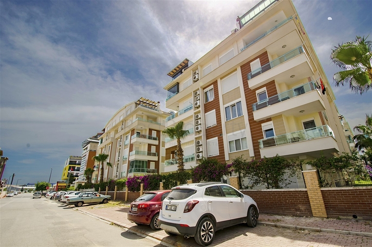 Wohnung 2+1 möbliert in der Mündung Konyaalti 600 m vom Meer entfernt