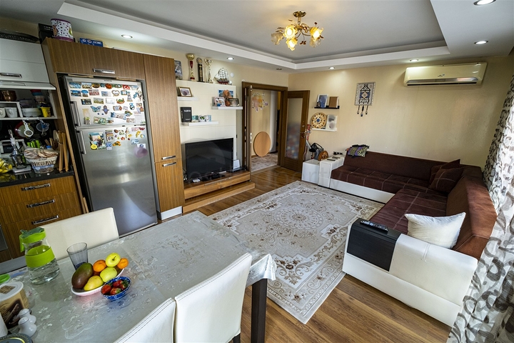 Wohnung 2+1 möbliert in der Mündung Konyaalti 600 m vom Meer entfernt